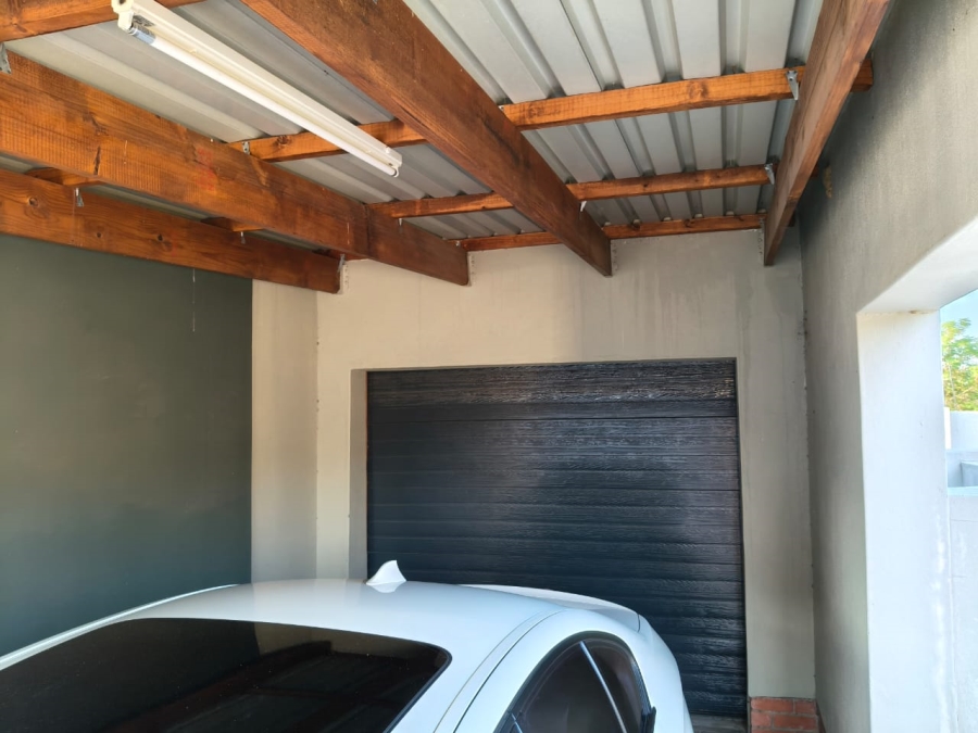 3 Bedroom Property for Sale in Waterkloof East North West